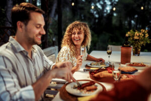 Upgrade Your Outdoor Living Space: The Benefits of Artificial Grass for Backyard Entertaining